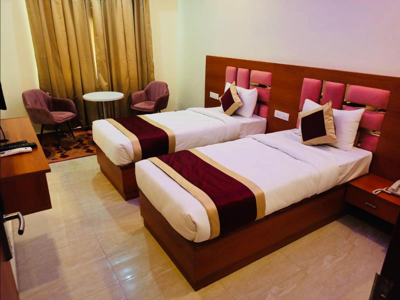 Bed and Breakfast Kusum House Greater Noida Exterior foto